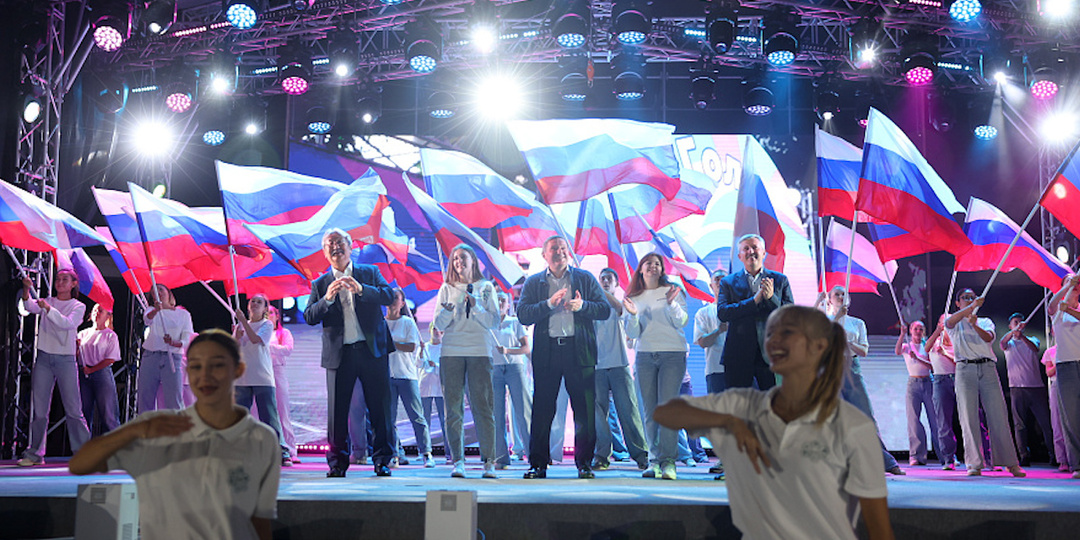 Андрей Бочаров дал напутствие участникам IV фестиваля #ТриЧетыре в Волгограде