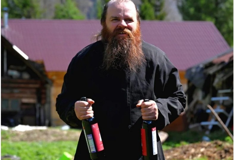 Что нового у Агафьи Лыковой на начало осени 2025 года. Почему отшельница отказалась от привезенного священниками вина
