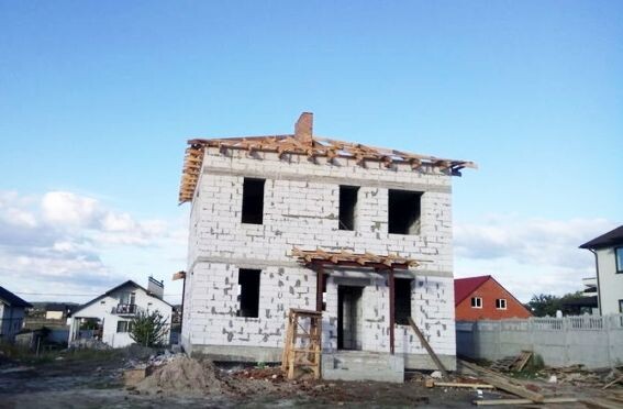 Загородный дом из газоблока строить невыгодно, причем независимо от качества самого газоблока. Причины разные, но суть одна
