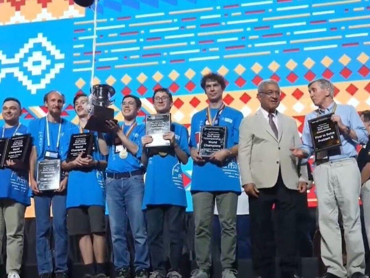    Команда СПбГУ по программированию. Кадр трансляции© Фото : СПбГУ