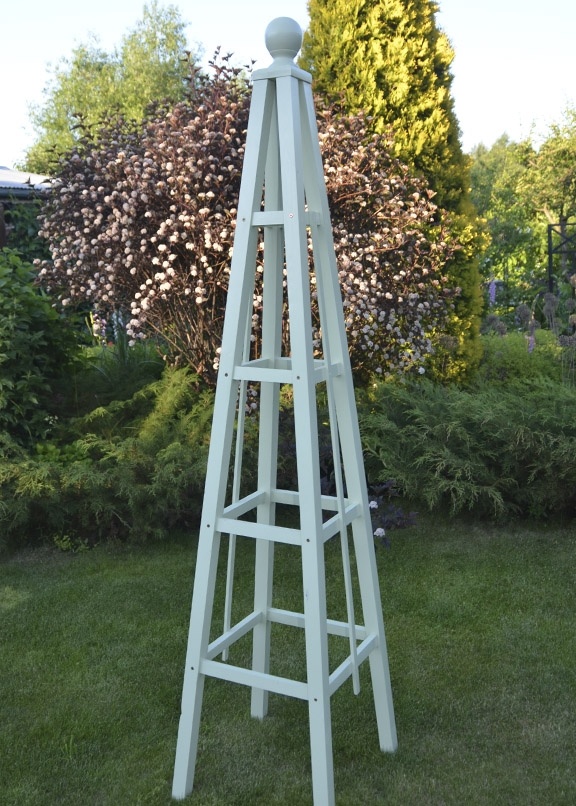 Такие опоры планировались. Фото из интернета.