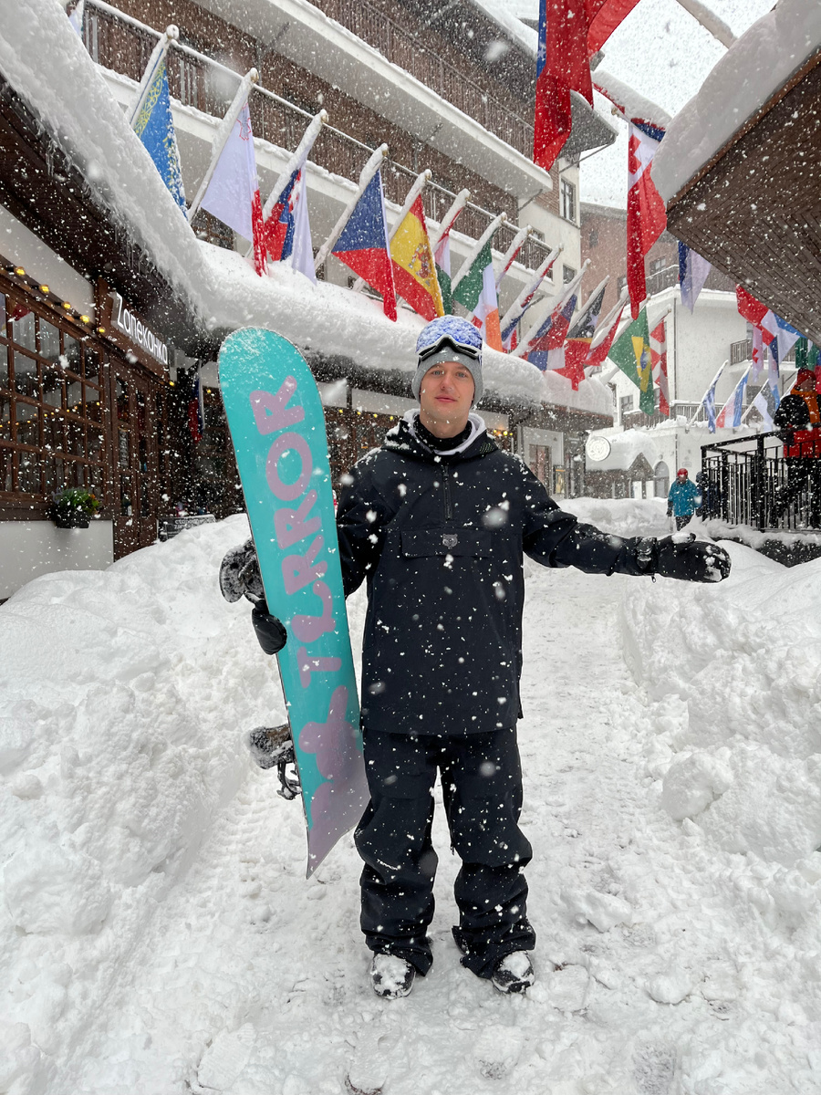 Сноубордист Смелов 