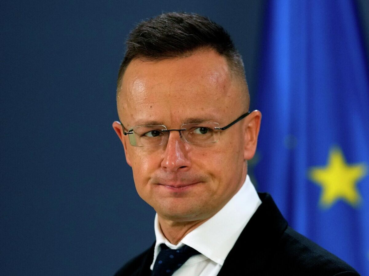     Министр иностранных дел Венгрии Петер Сийярто© AP Photo / Darko Vojinovic