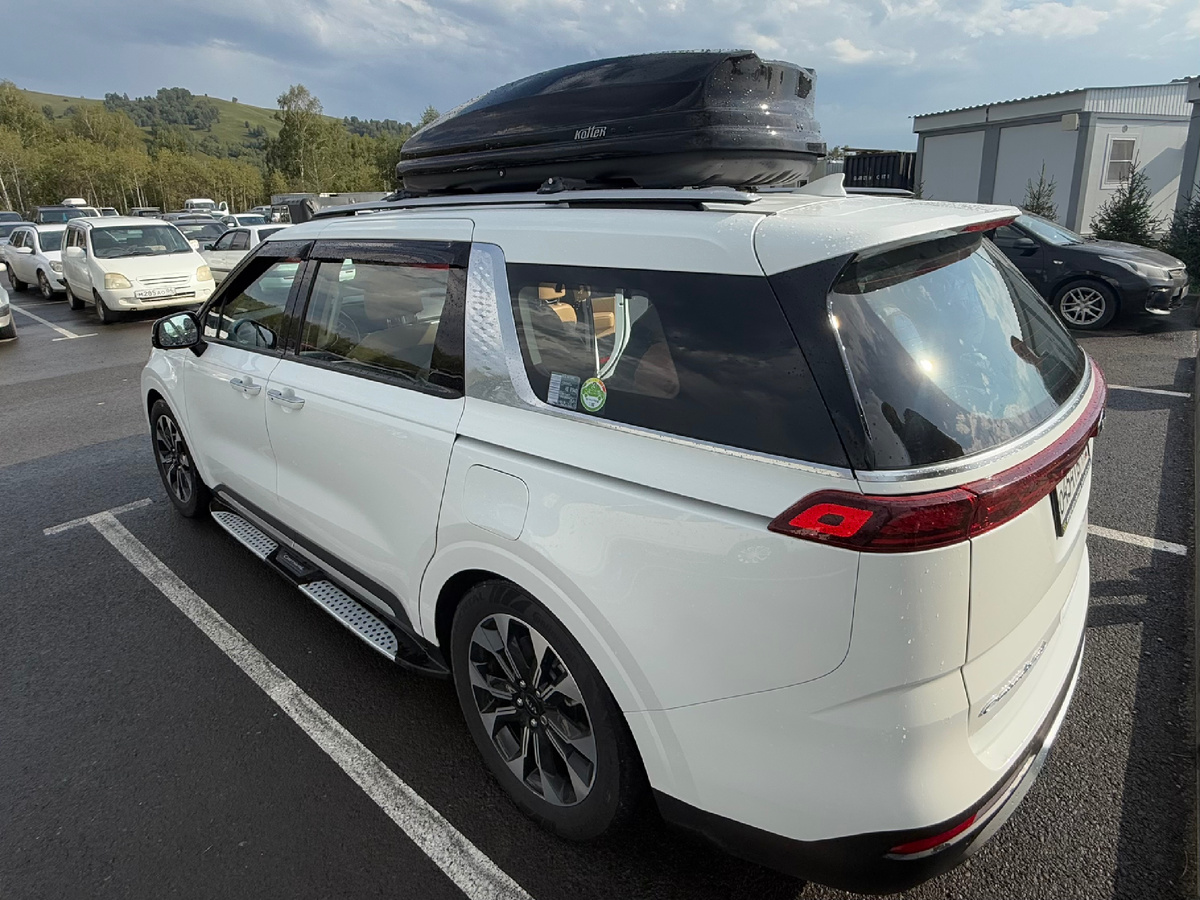 Наша машина на время поездки по Алтаю. Фотография из личного архива. 