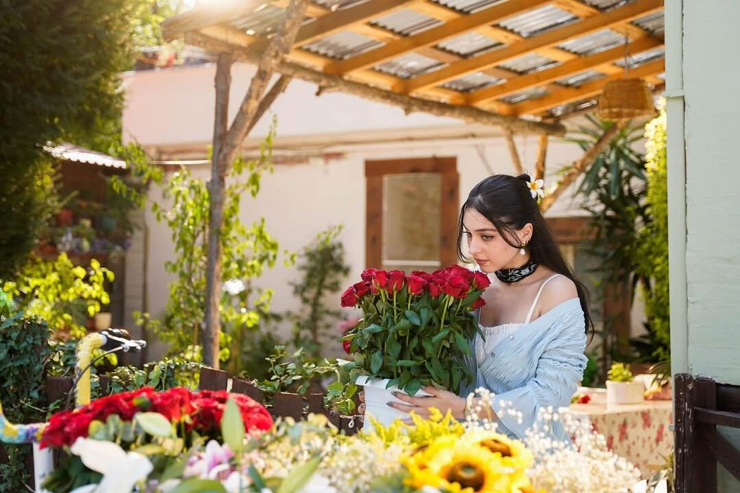 Джемре Байсел в сериале «Розы и грехи». Фото: соцсети