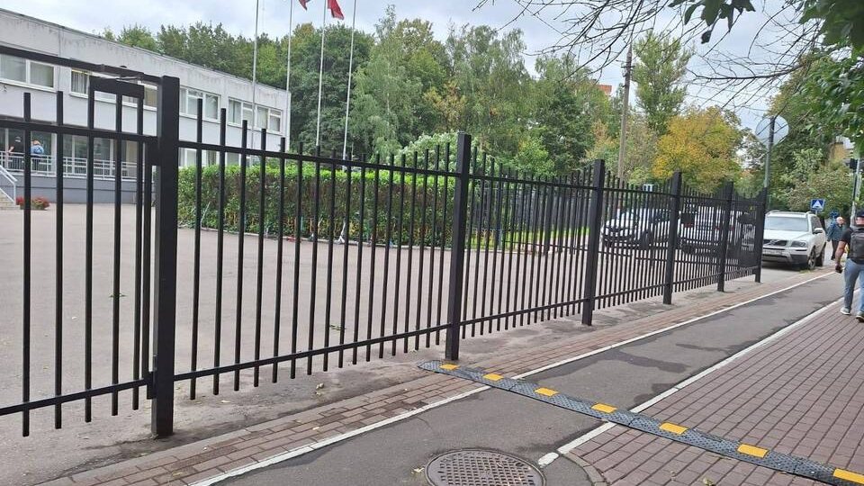Первые лежачие полицейские для самокатчиков или привет мамашкам с колясками от властей Подмосковья