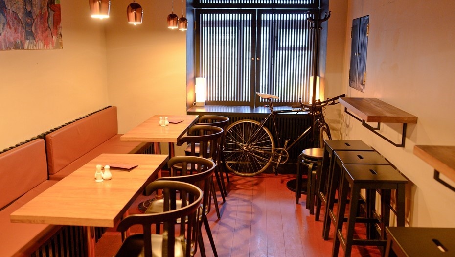    Минимальную площадь в законе о «наливайках» могут снизить с 50 до 30–35 «квадратов» Автор фото: Сергей Ермохин/"ДП"