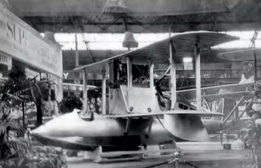 летающая лодка Sea King как экспонат компании Supermarine на авиационной выставке, проведенной в «Олимпии» в июле 1920 года