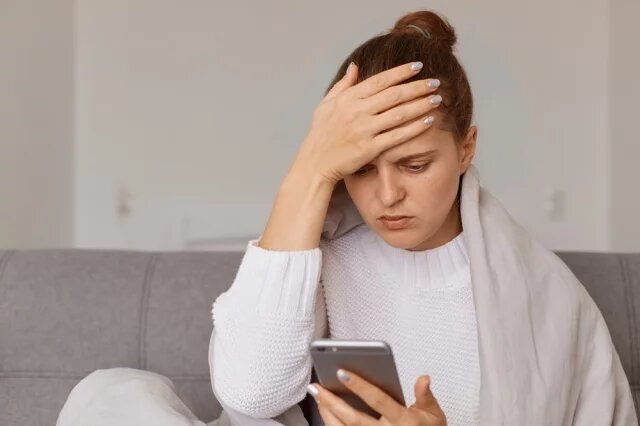    Какие фразы укажут, что человек находится под влиянием мошенников?