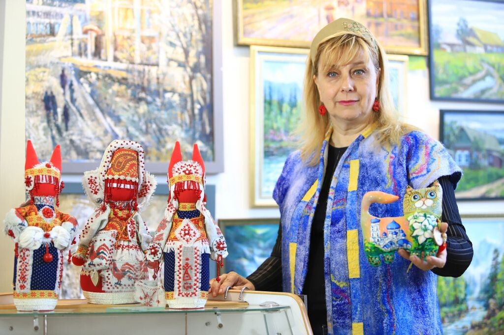     Ирина Моисеева, куратор общественного выставочного пространства «Место встречи с искусством»..Сергей Кулыгин, "БР"