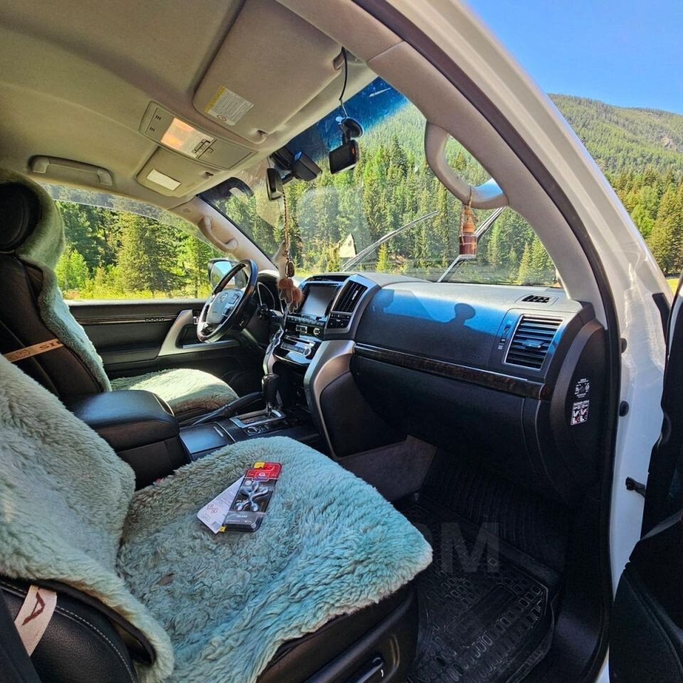    Toyota Land Cruiser за 4,6 млн рублей в Республике Алтай. Источник: drom.ru