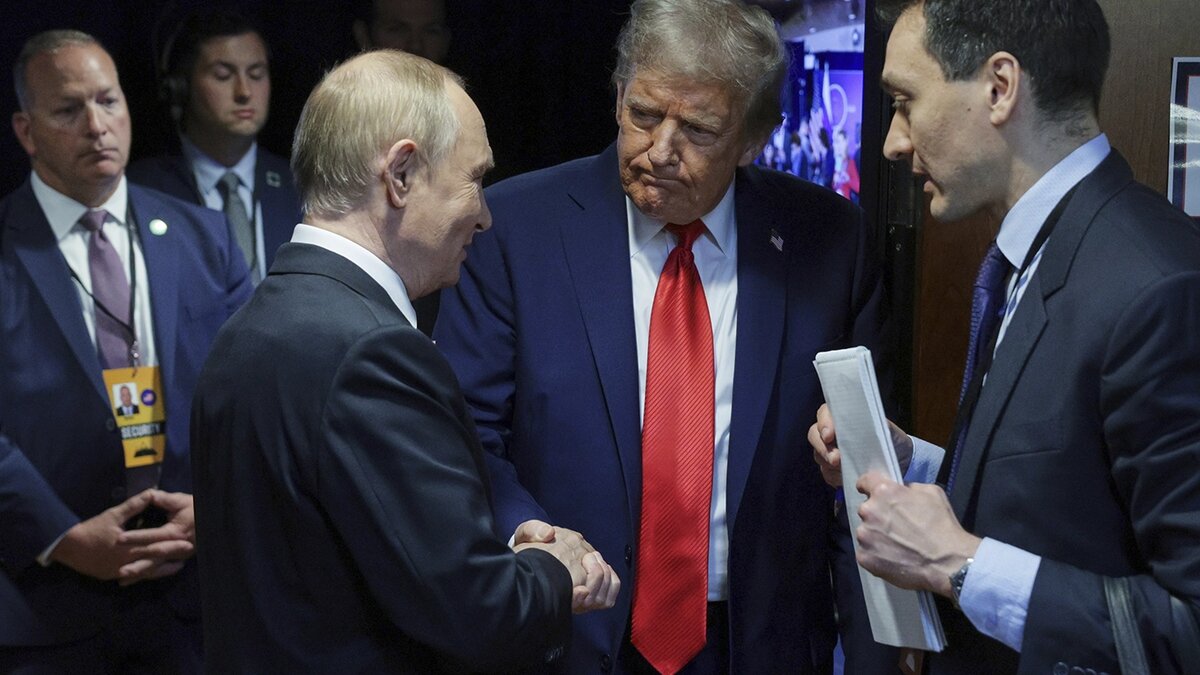   Gavriil Grigorov / Sputnik Kremlin / AP