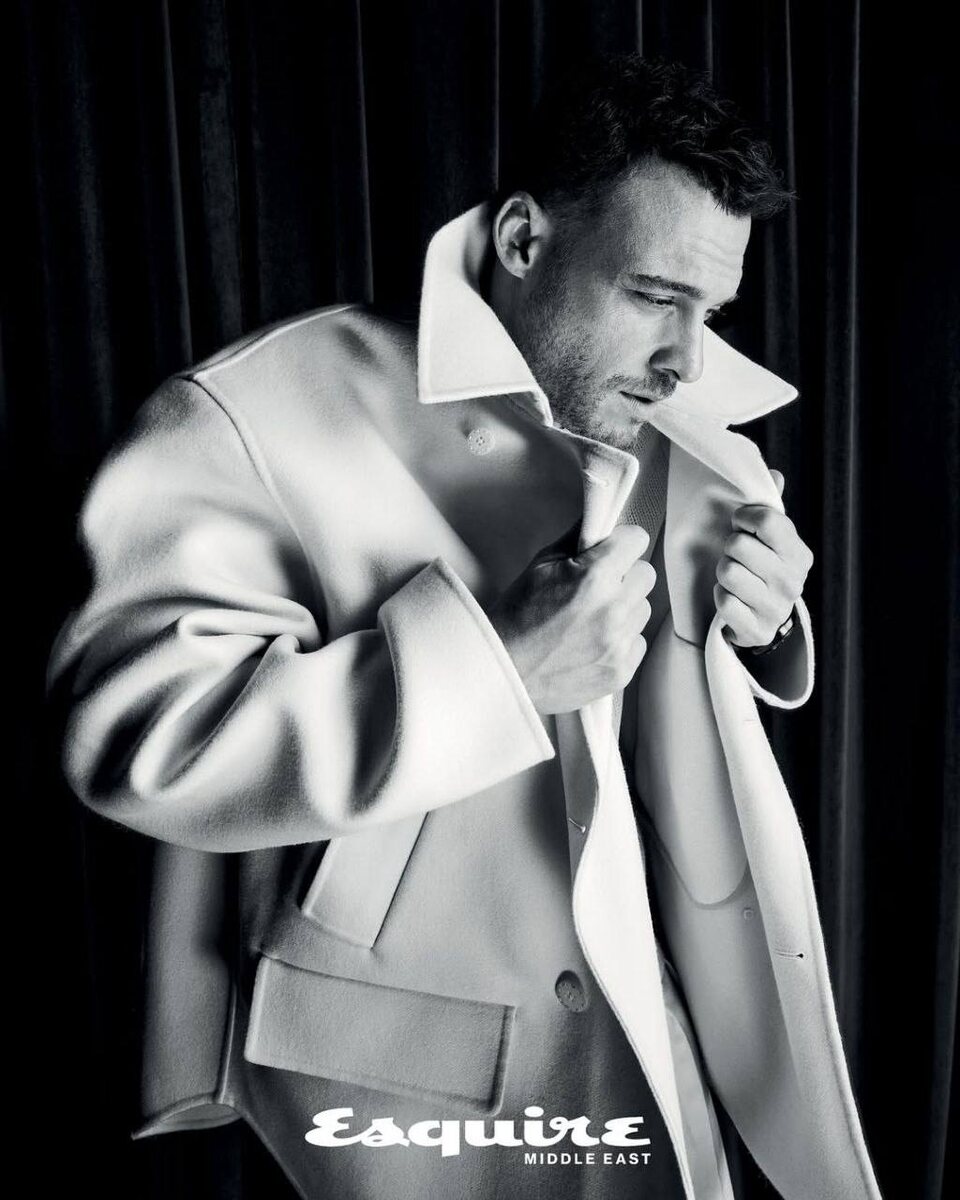 Керем Бюрсин. Esquire Middle East.💫Источник инстаграм.