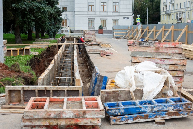   Благоустройство Театральной площади притормозило