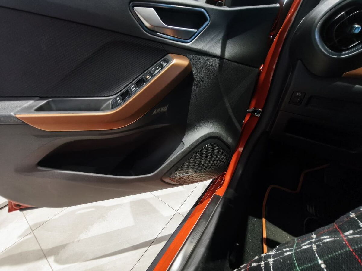   Салон Lada Iskra