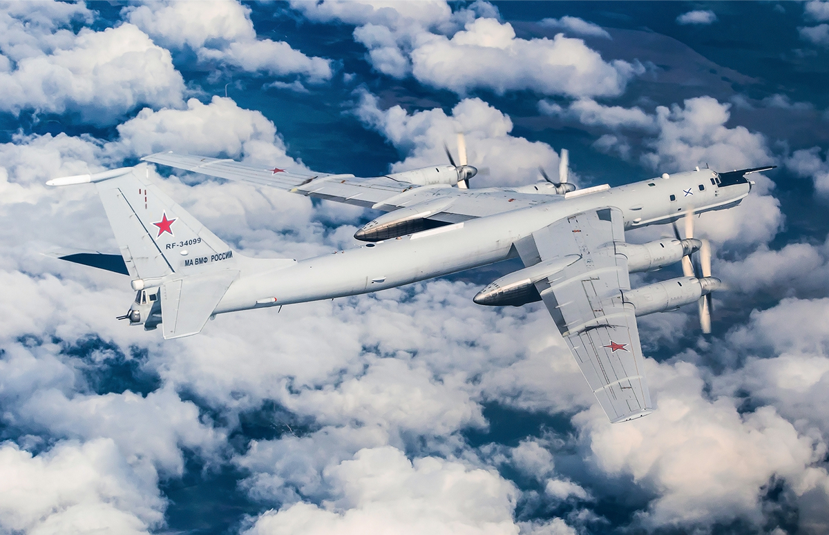 Ту-142