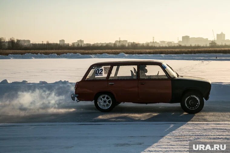 Ранее в зимнее время на озере проводили гонки. Фото: Дмитрий Ткачук © URA.RU