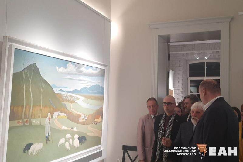 Листайте вправо, чтобы увидеть больше изображений