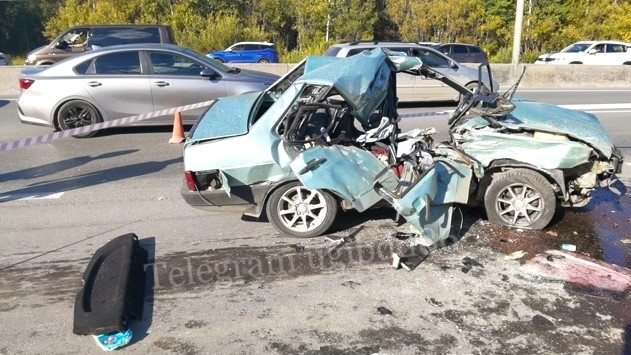    В Сургуте в аварии погиб водитель