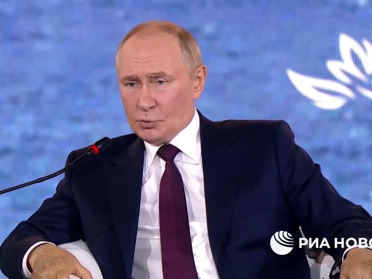    Путин: Россия будет считать законными целями для поражения любые войска на территории Украины© Пул