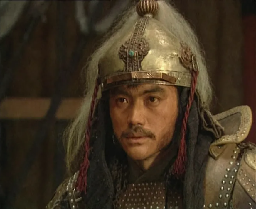 Кто помнит о существовании старших, запоминается одним из них. 