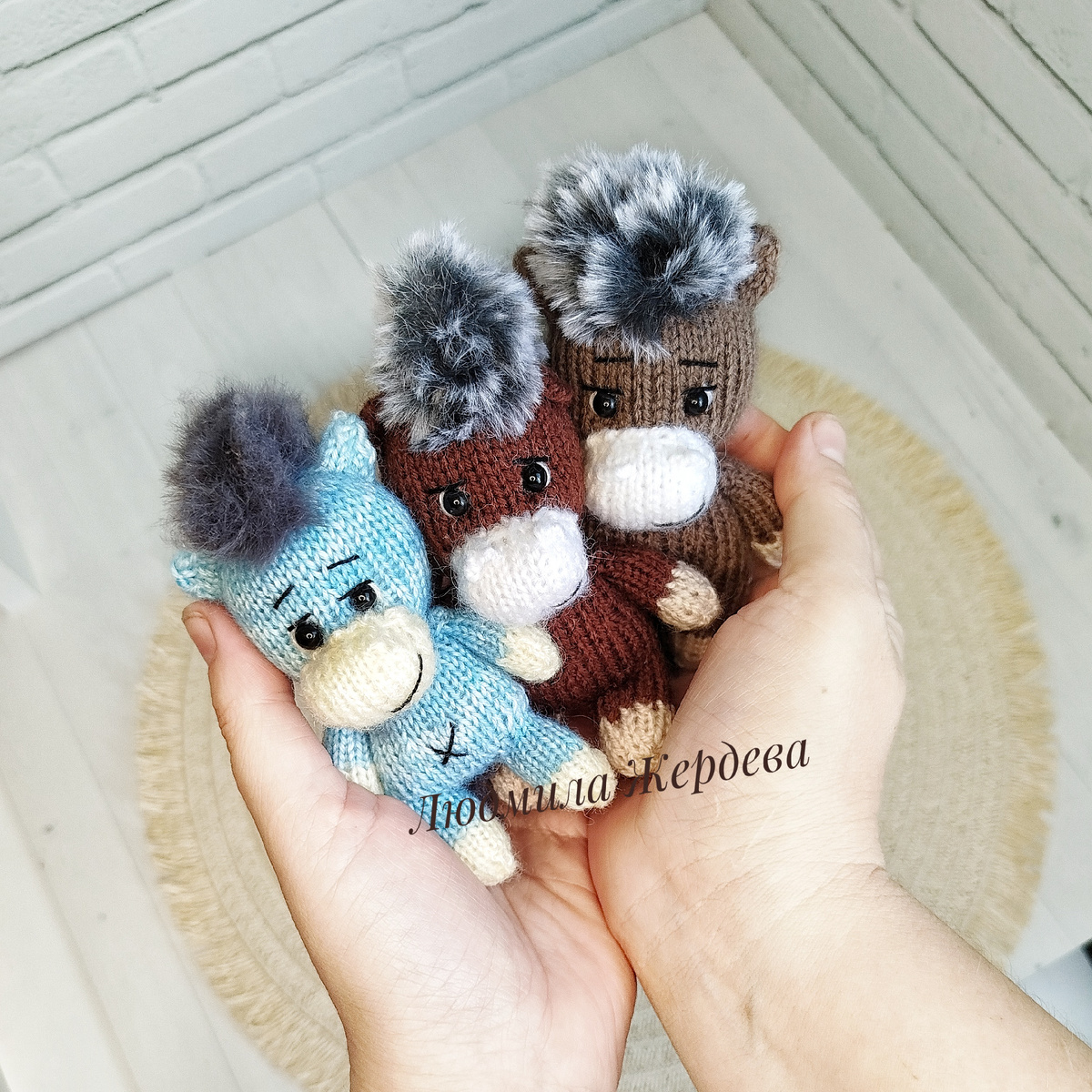 Лошадка спицами релок