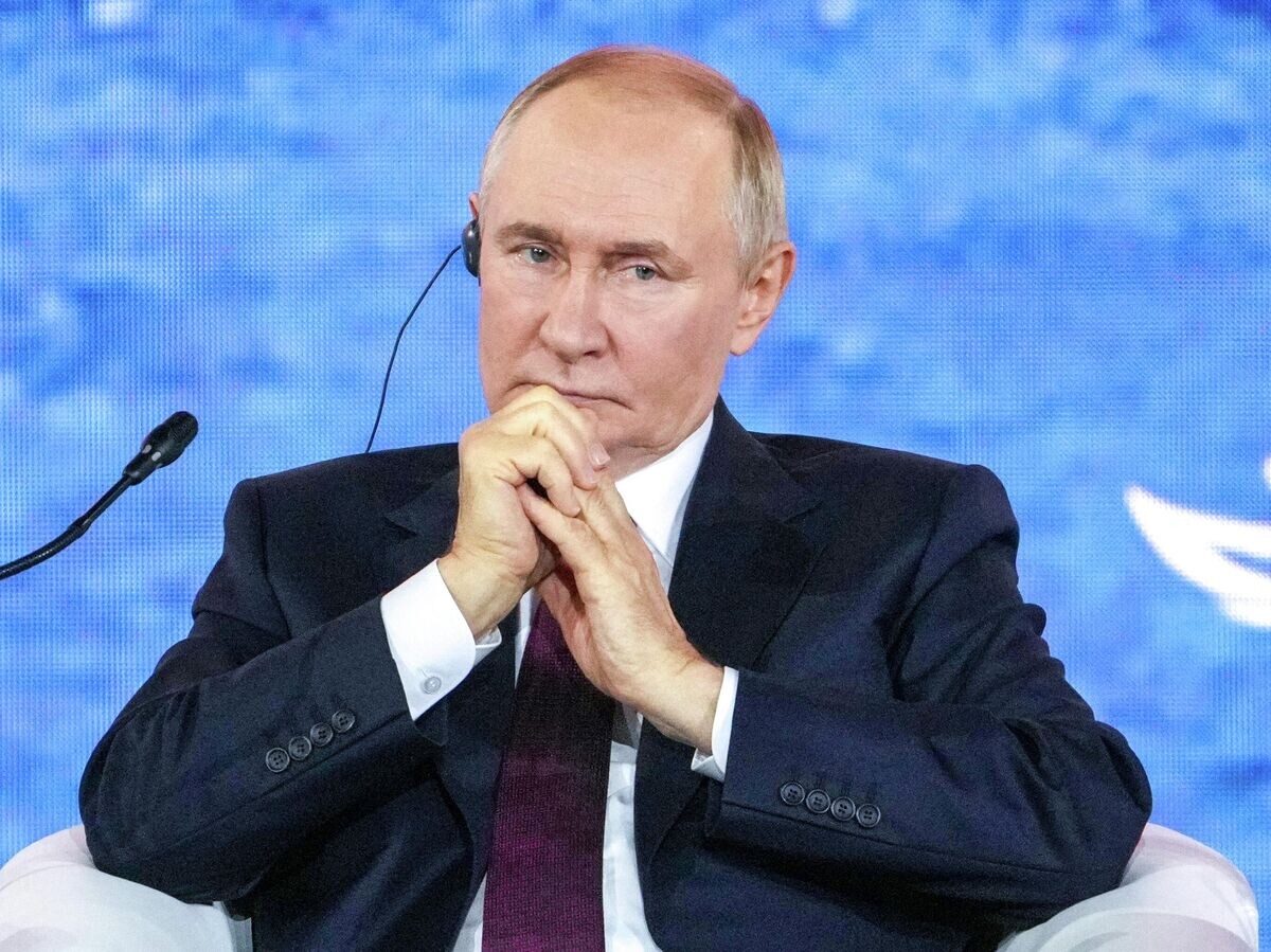   Президент России Владимир Путин на пленарной сессии Восточного экономического форума© РИА Новости / Александр Вильф