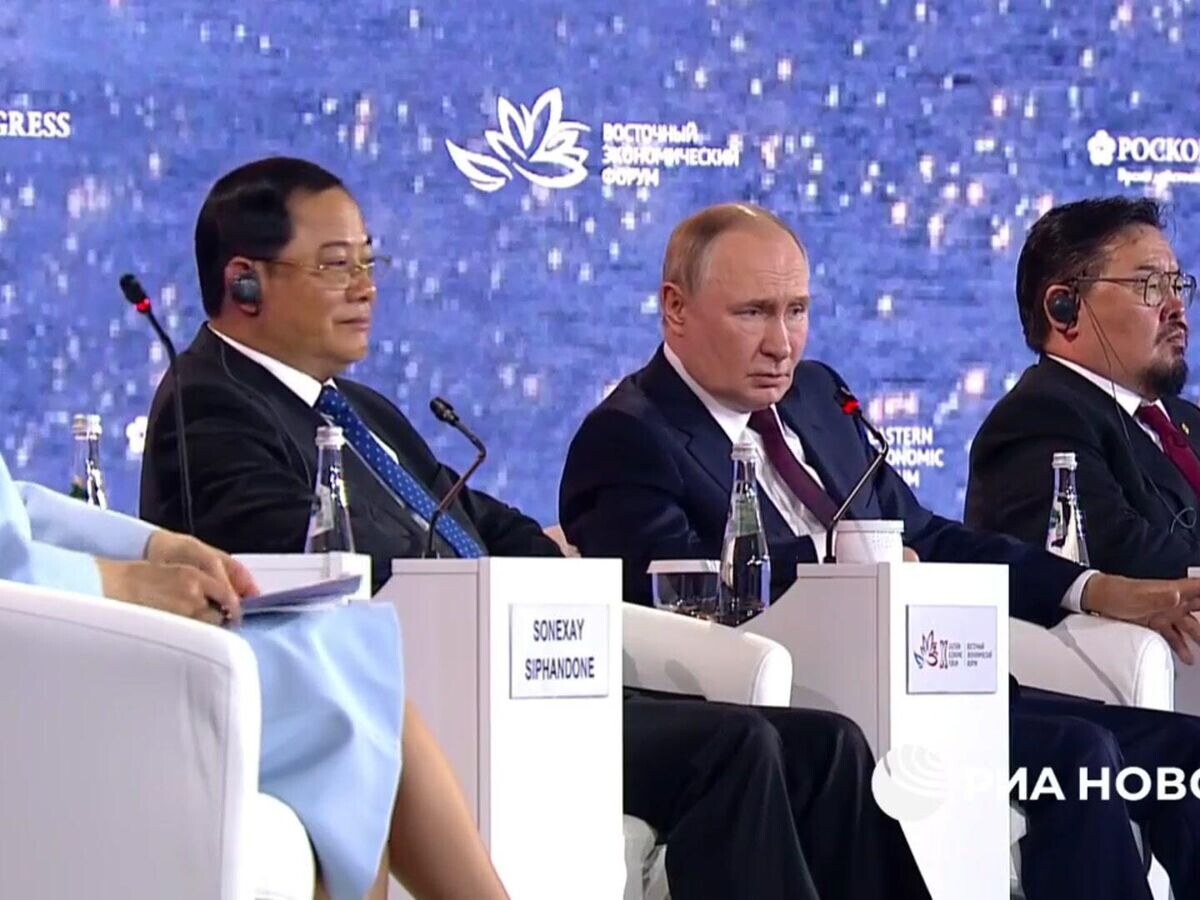    Путин о расходах в бюджете России© Пул