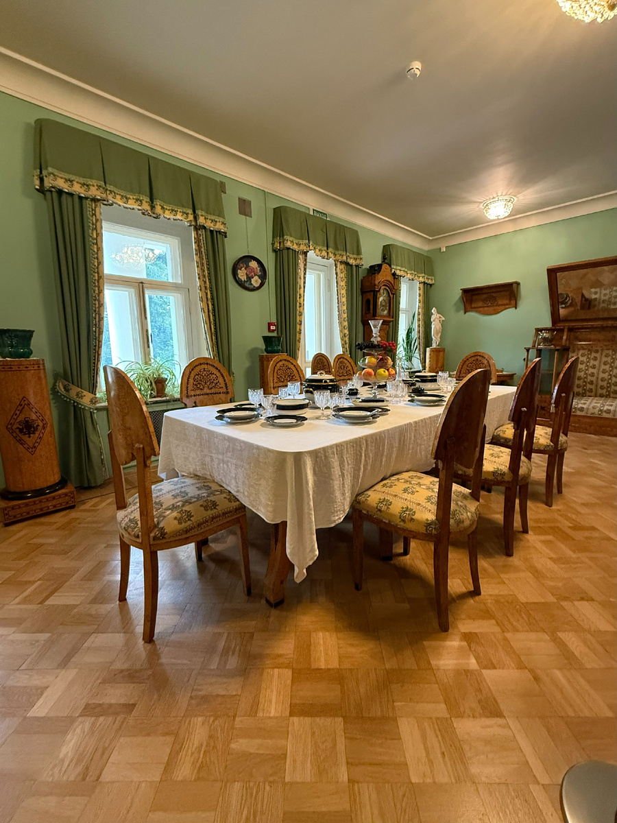 Фото автора канала. Музей-заповедник Горки Ленинские.