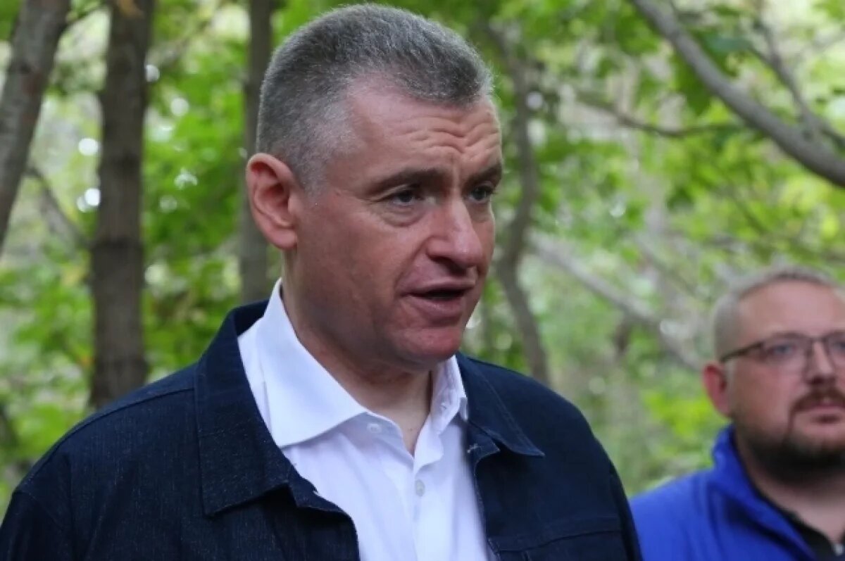    В Новосибирске депутат Слуцкий не смог сказать, где взять деньги на пенсии