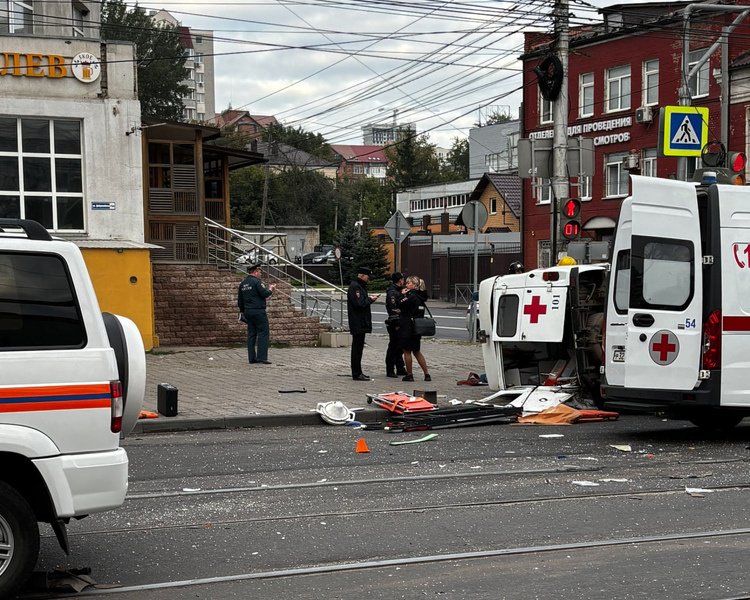    Беременная девушка пострадала в страшном ДТП со скорой помощью в Курске