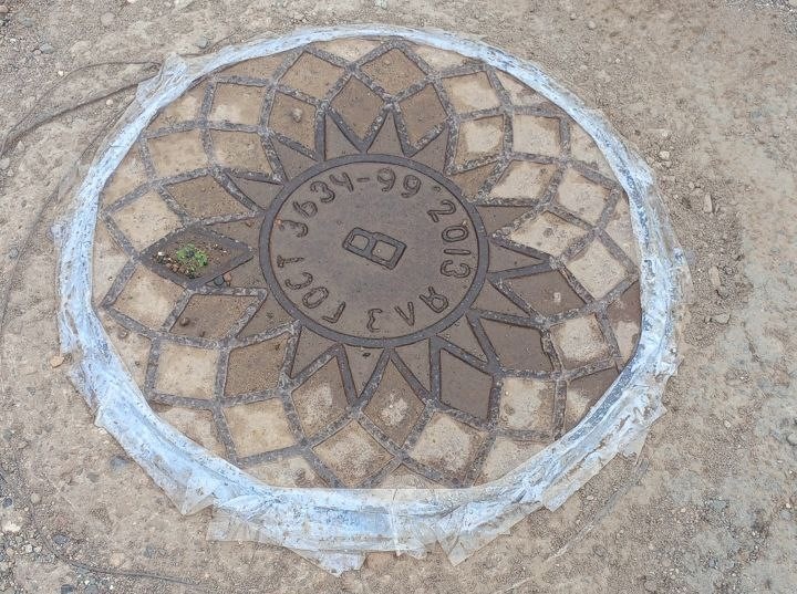 В России что нельзя примотать скотчем - сварка не удержит! Фото: Оренбургская неделя