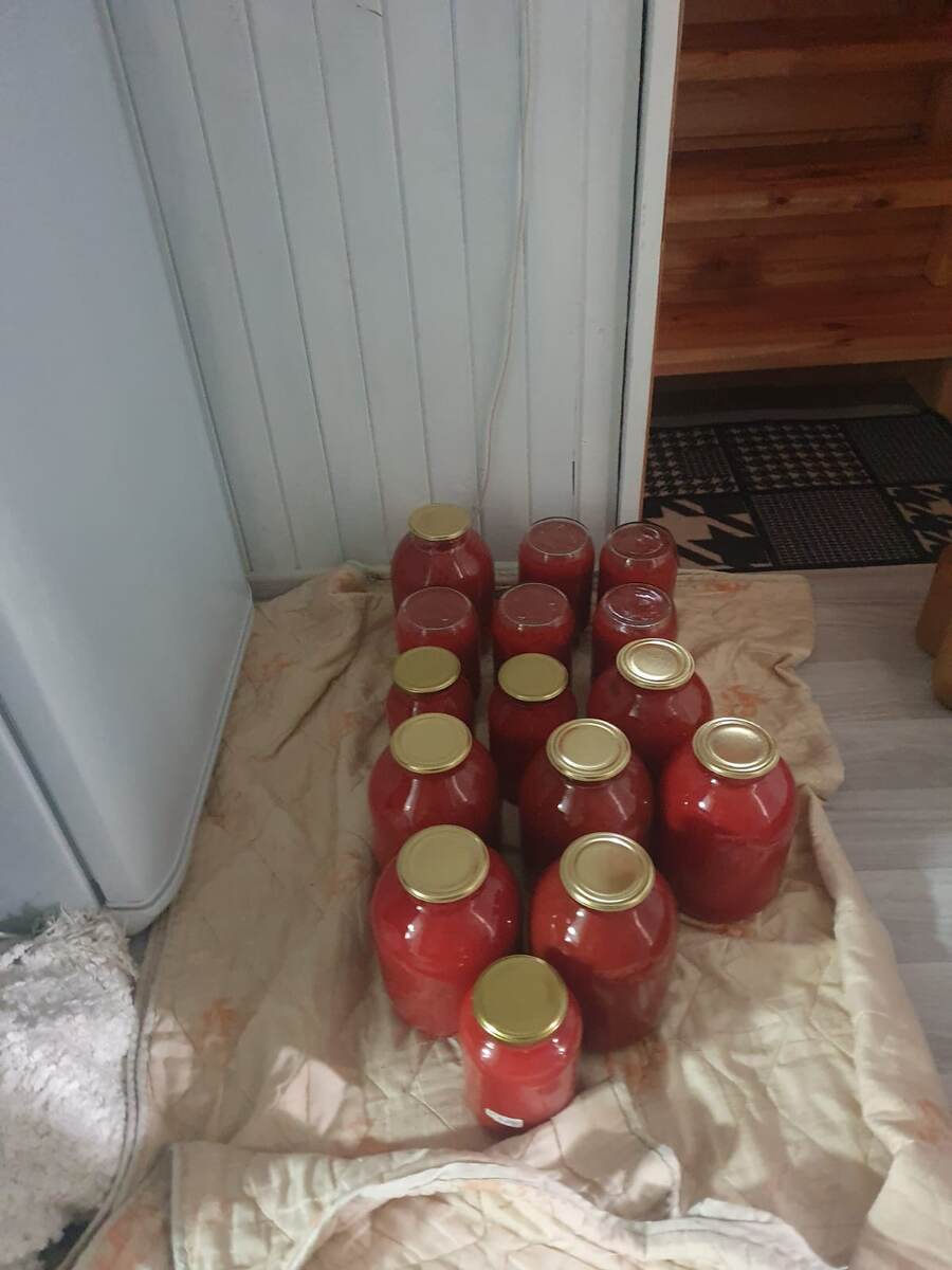 33 литра томатного сока.