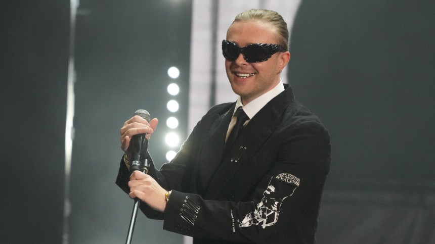    Фото: ИЗВЕСТИЯ/Дмитрий Коротаев; tiktok/egorkreed ; 5-tv.ru