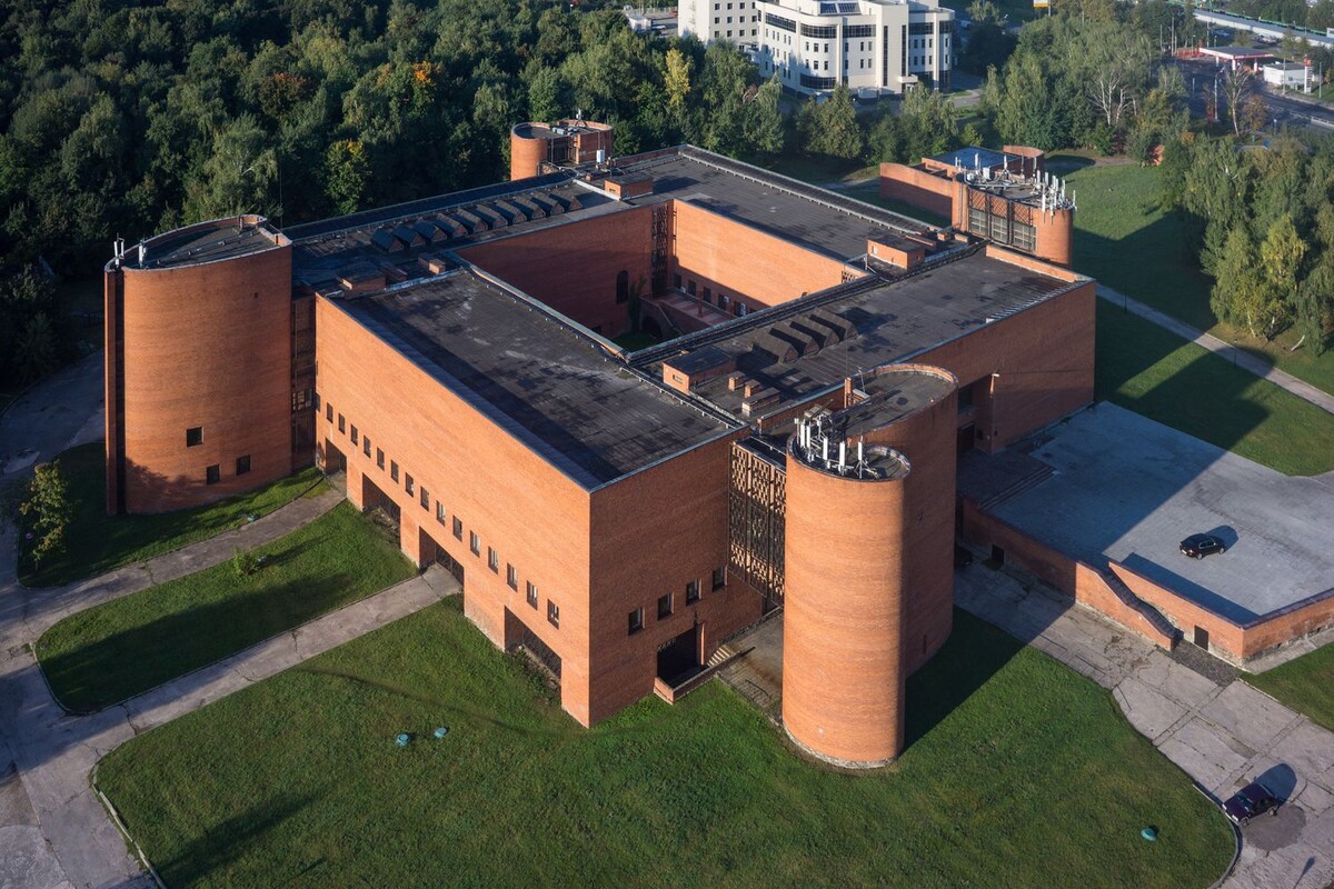 Палеонтологический музей в Москве