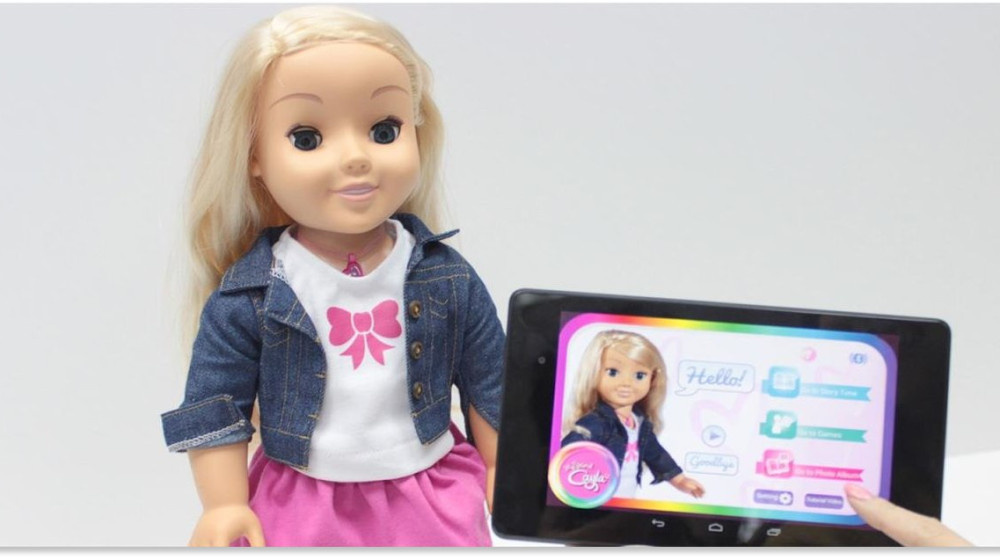    Умные игрушки как шпионы: что скрывают "говорящие куклы"