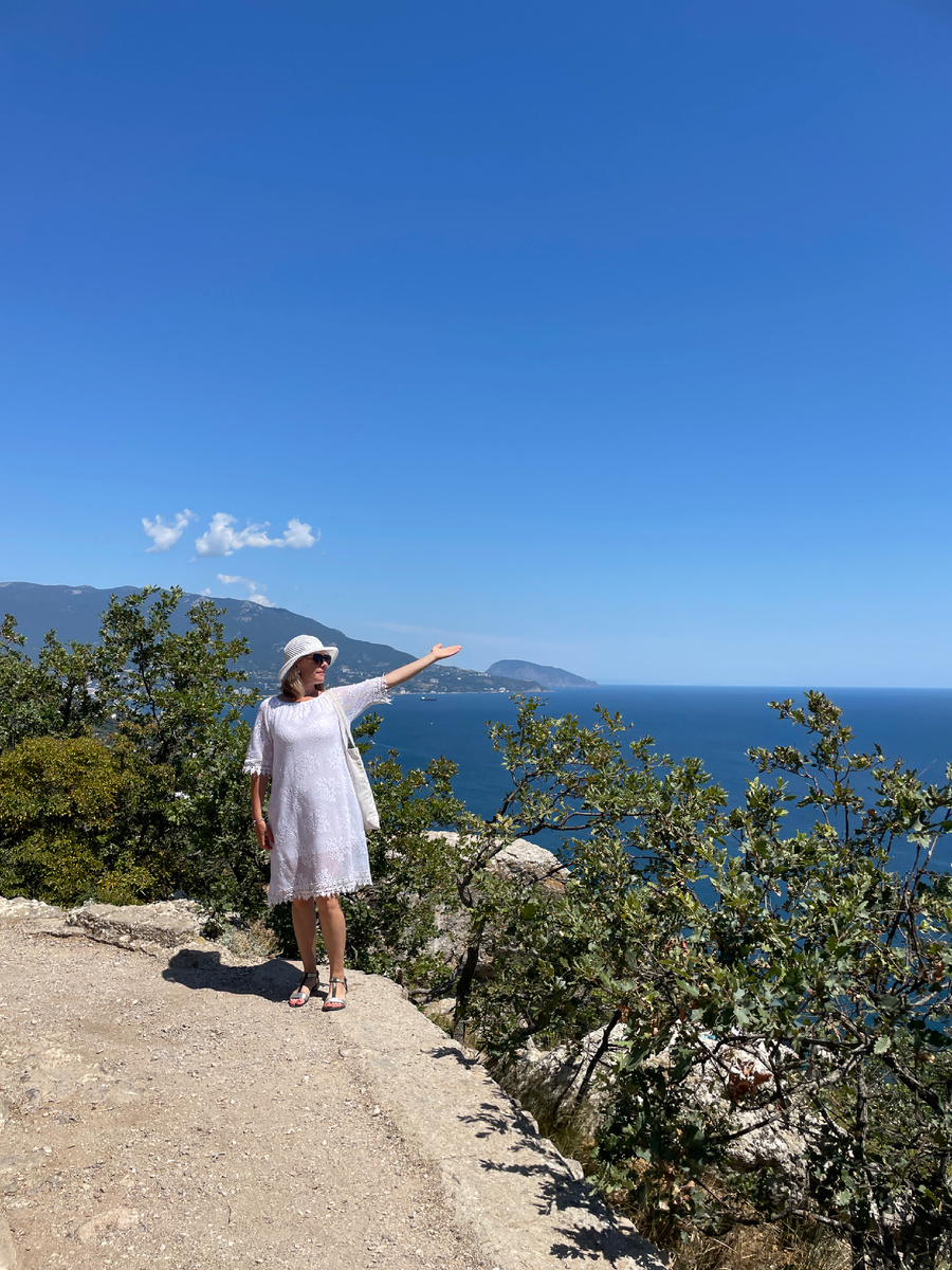 На Царской (Солнечной) тропе здоровья в Гаспре (Крым), где я мечтала о домике