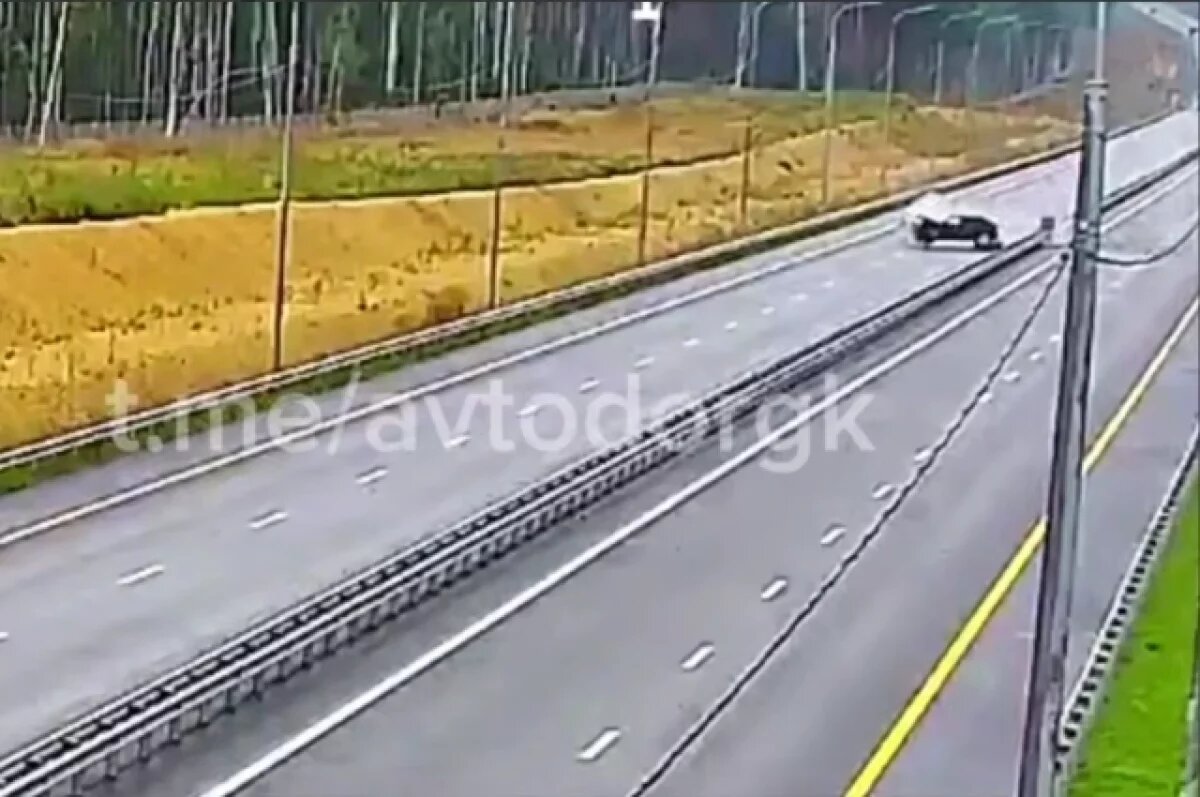    Опубликовано видео жёсткого ДТП на М-12 в Нижегородской области