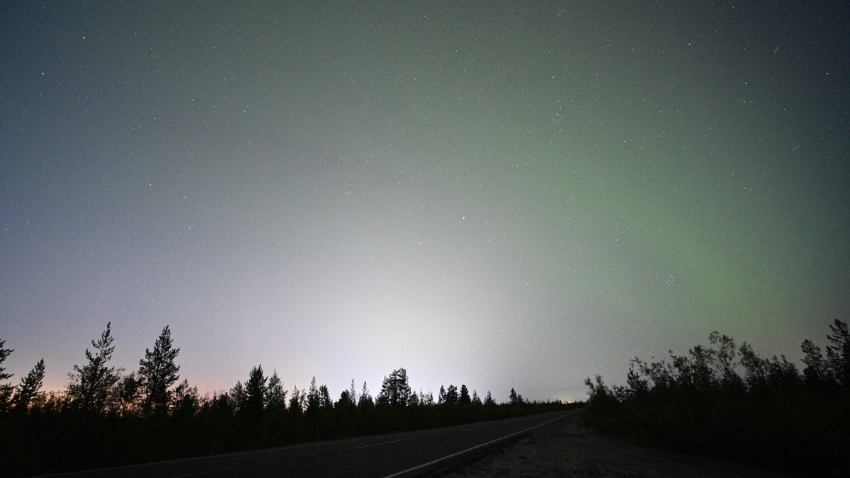 сияние кое-как проглядывается поначалу