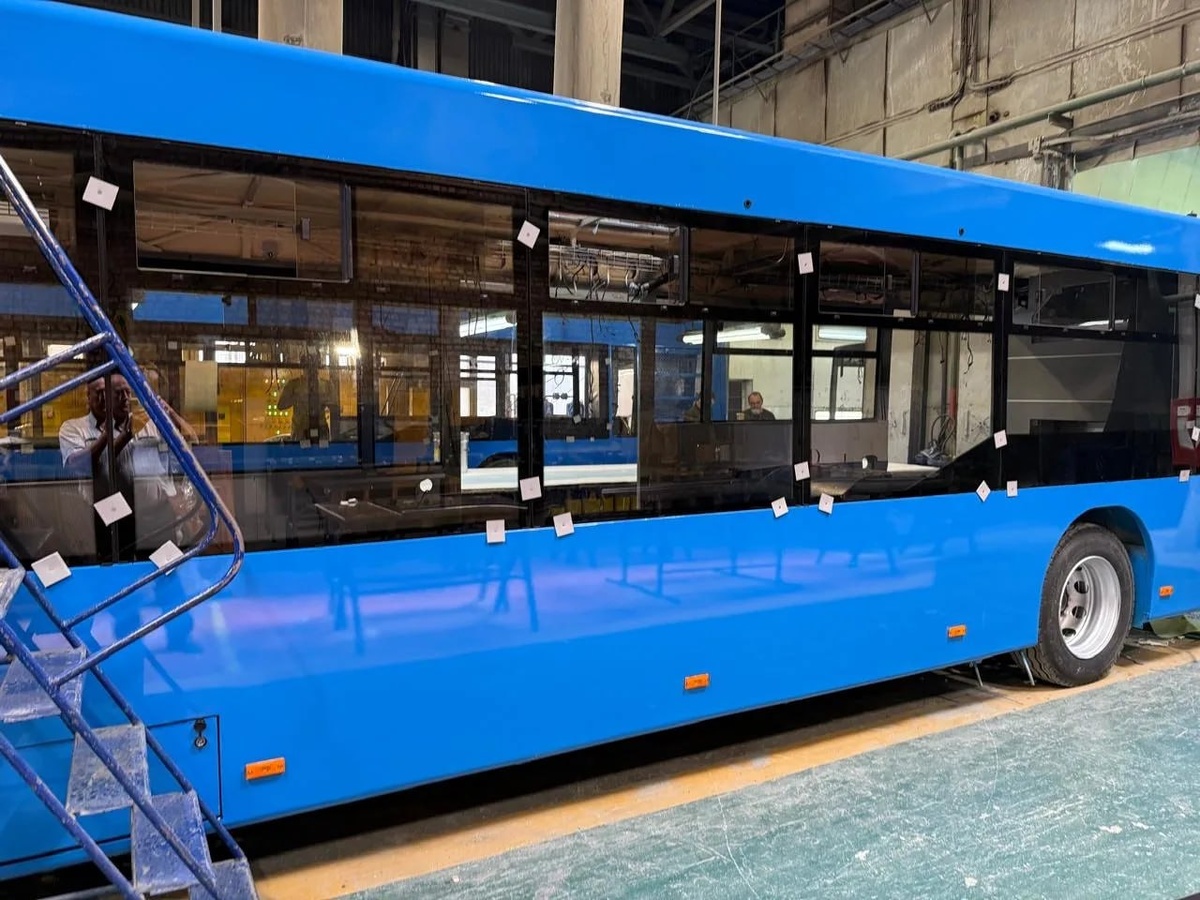     Красноярцам показали новые экобусы прямо из цеха