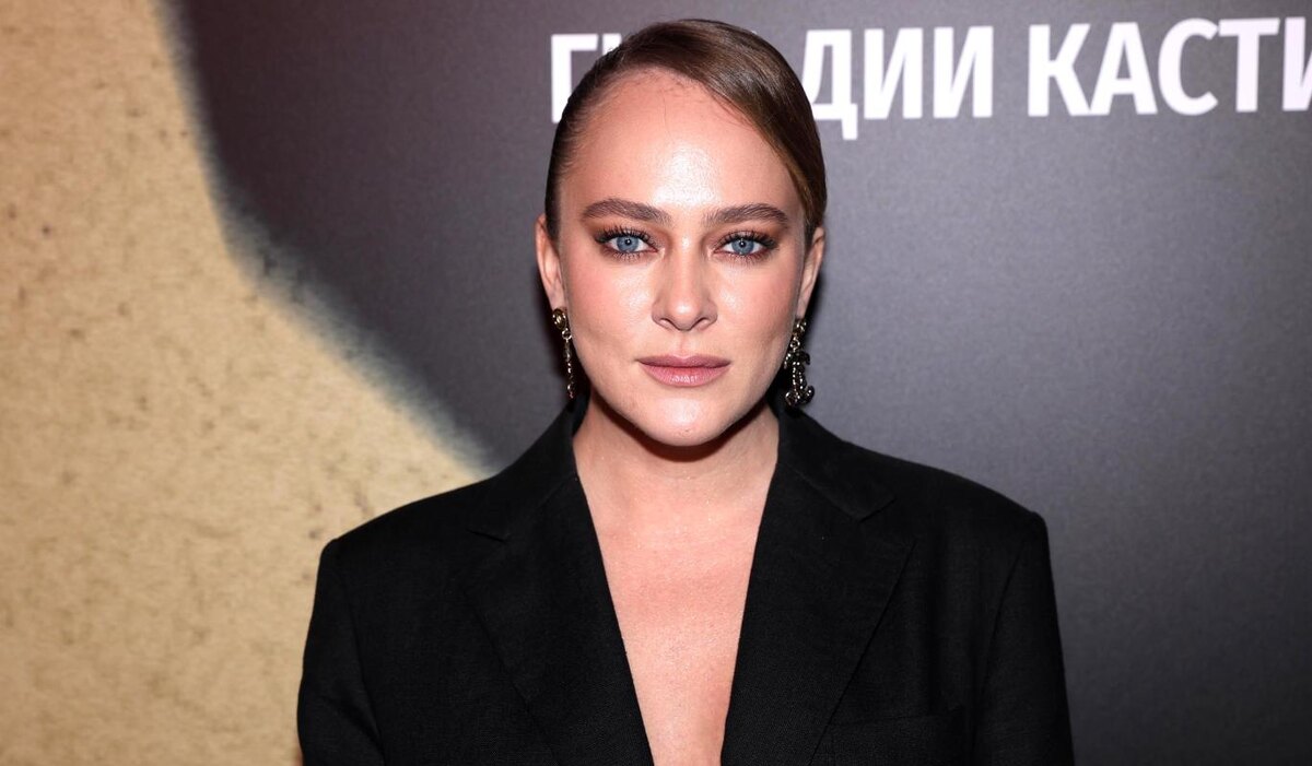     Актрису Аглаю Тарасову задержали с наркотиками в московском аэропорту