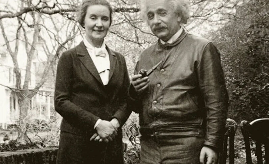 Подавай еду трижды в день, не разговаривай и забудь об интиме: список требований, которые Эйнштейн выдвинул жене