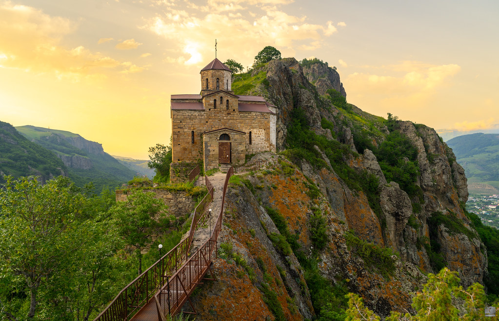 Шоанинского храма на скале