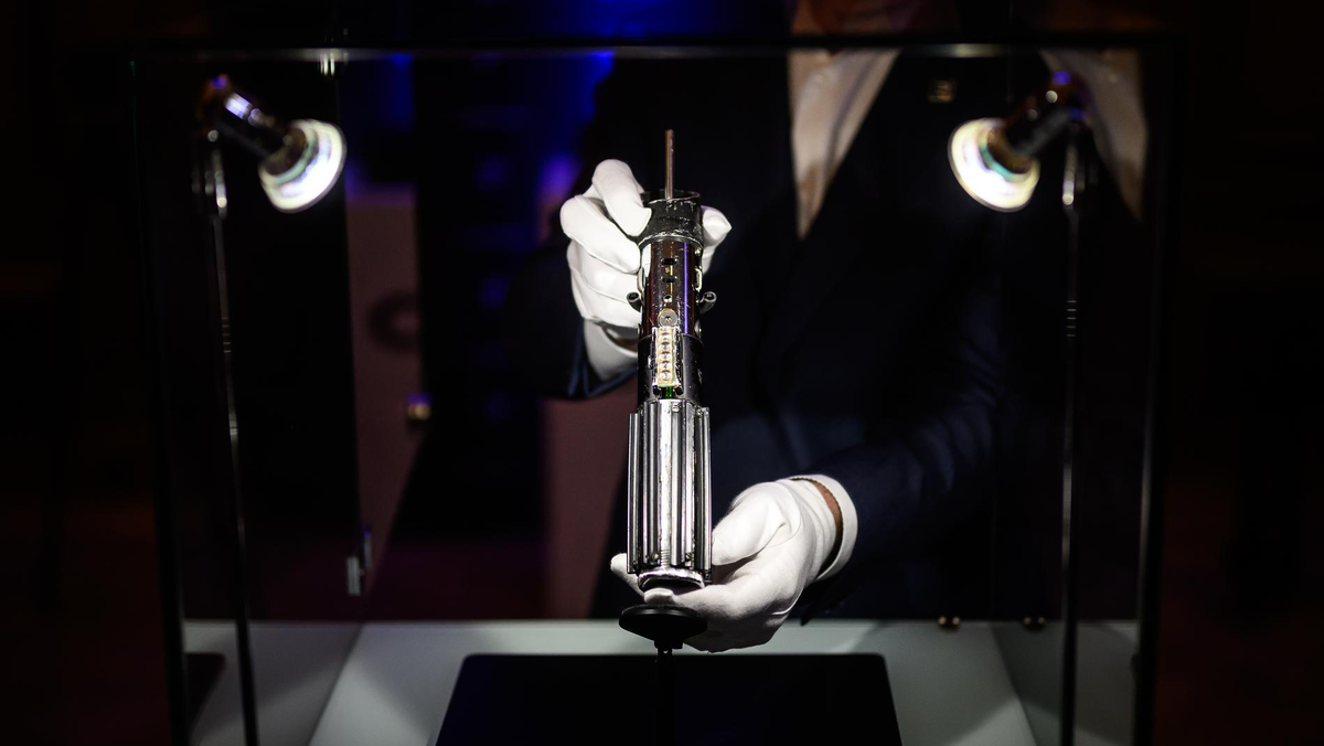    Меч Дарта Вейдера. Фото: gettyimages.com