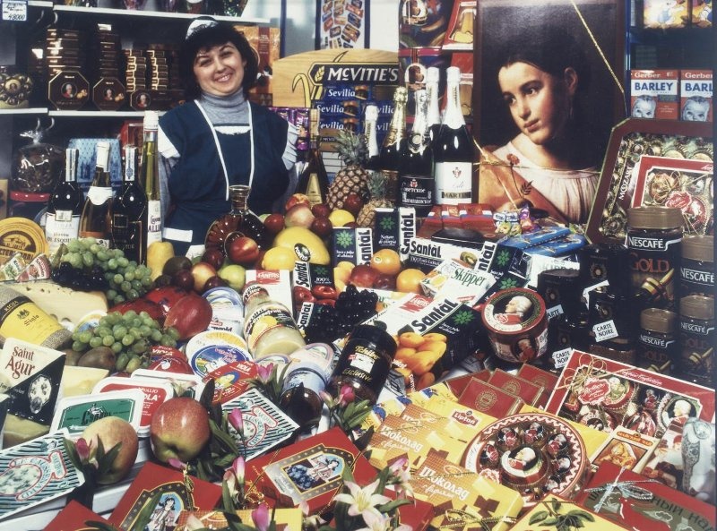 Елисеевский гастроном. Сергей Леонтьев, 1997 год, г. Москва, МАММ/МДФ.
