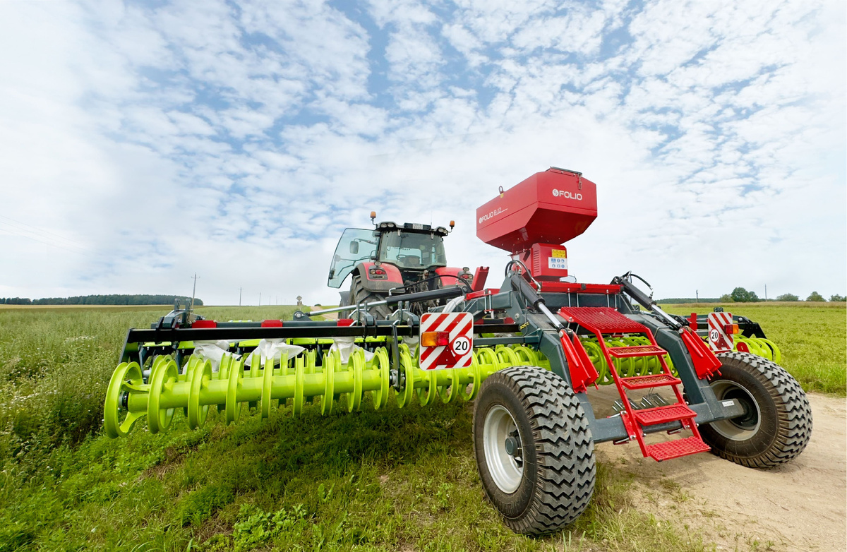 Фото с испытаний сеялки Folio R-12