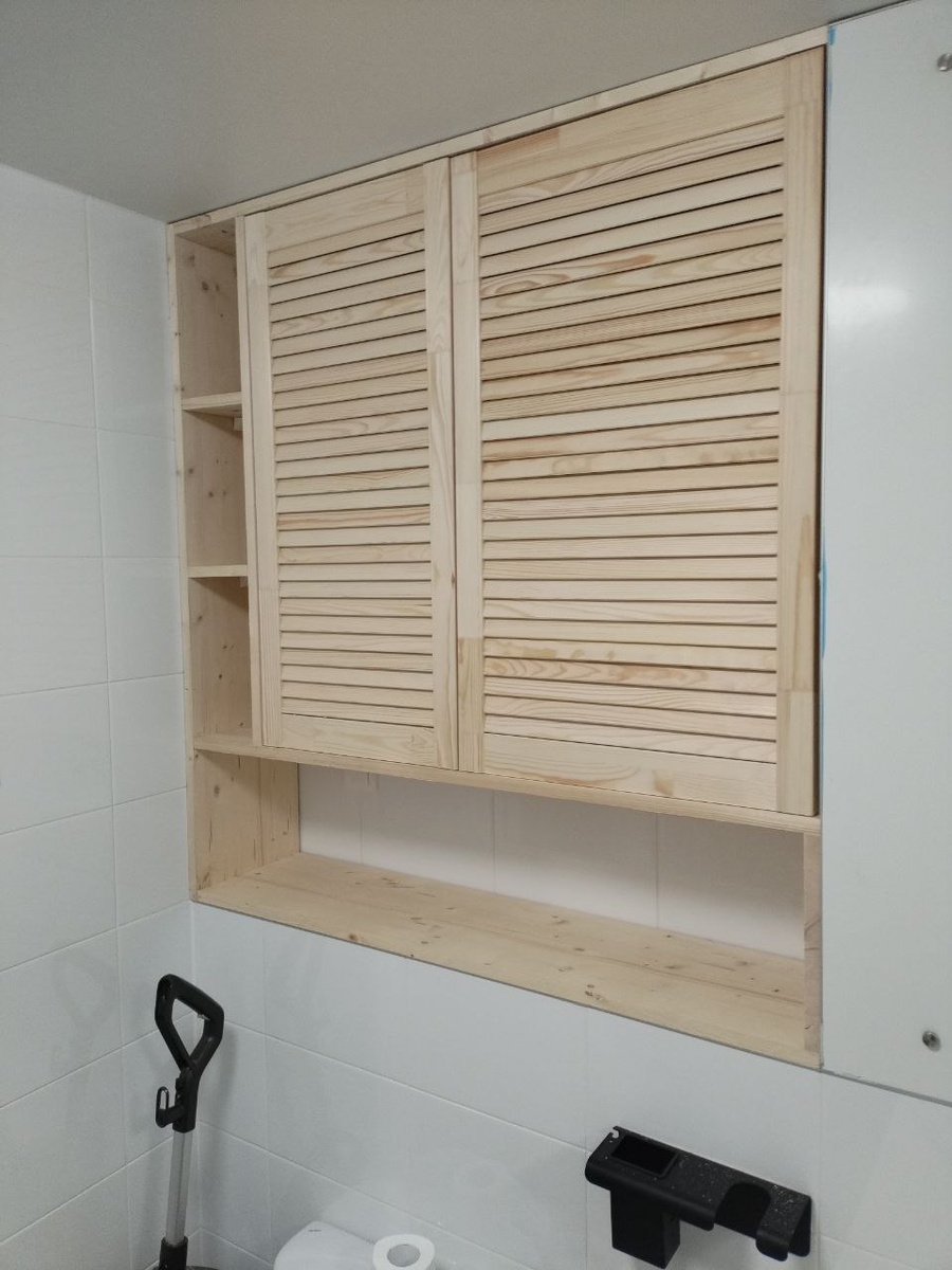 Щель заделаю. Хотя на будущее уже знаю, как минимизировать такие перекосы стен