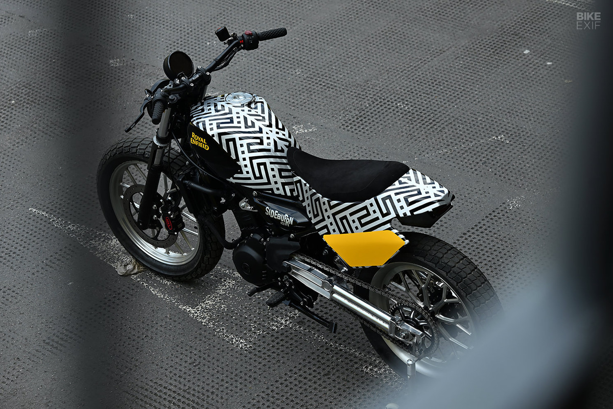 Кастом Royal Enfield Guerrilla 450. Фотографии Крейга Стюарта 