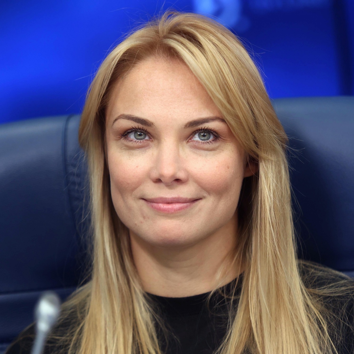    Татьяна Арнтгольц рассказала, что их с мужем рабочие графики часто не совпадаютPersonaStars