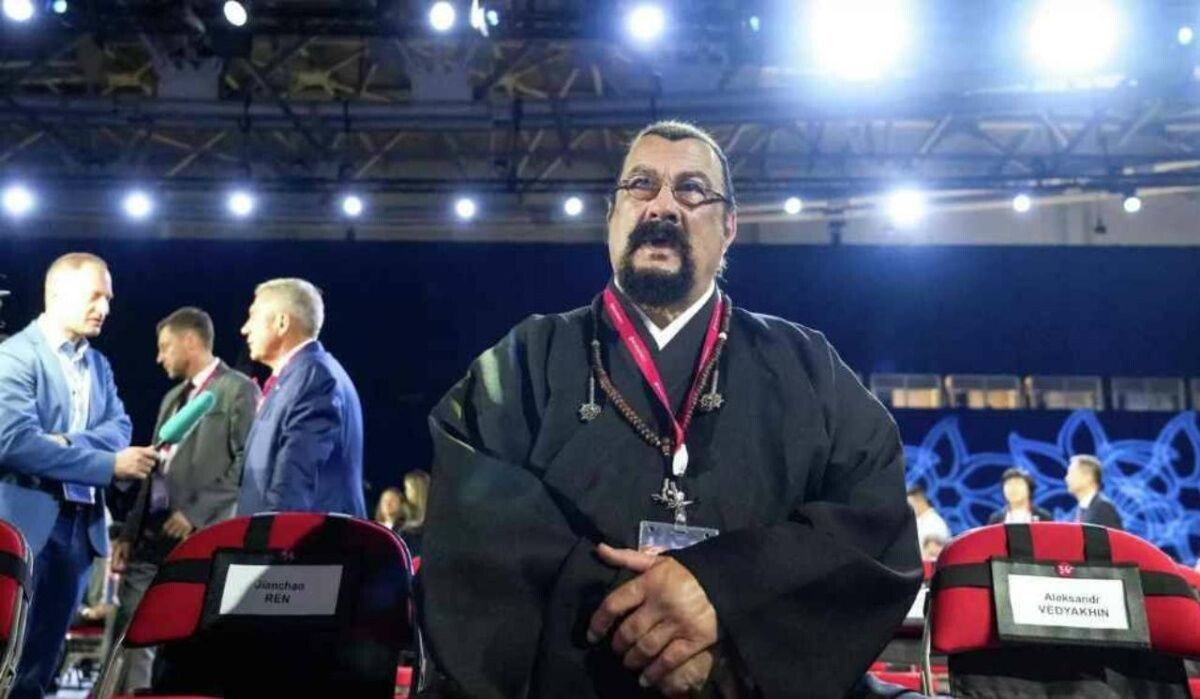     Стивен Сигал. Источник: ria.ru Автор фото: Александр Вильф